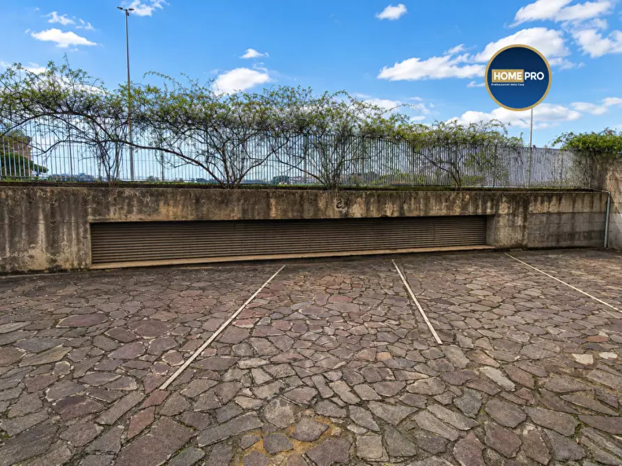 Immagine 13 di Appartamento in vendita  in Viale Bruno Rizzieri a Roma