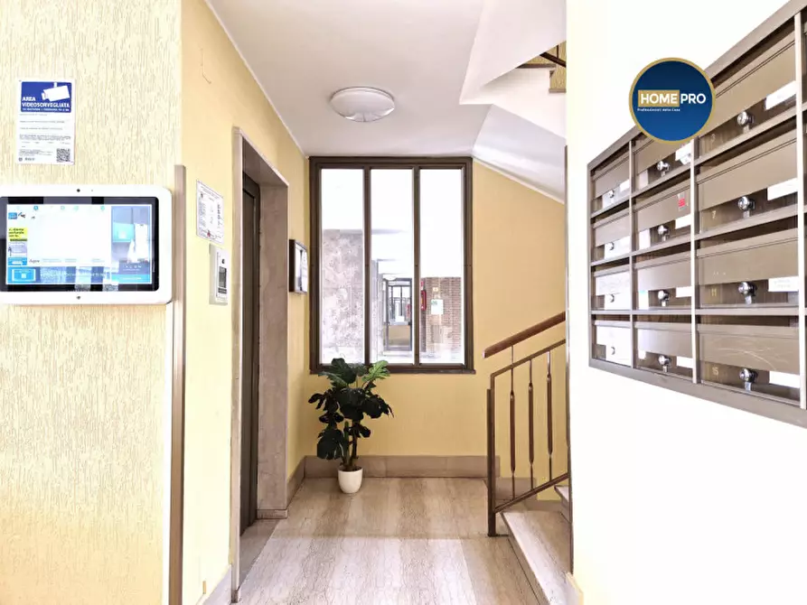 Immagine 36 di Appartamento in vendita  in Viale Bruno Rizzieri a Roma