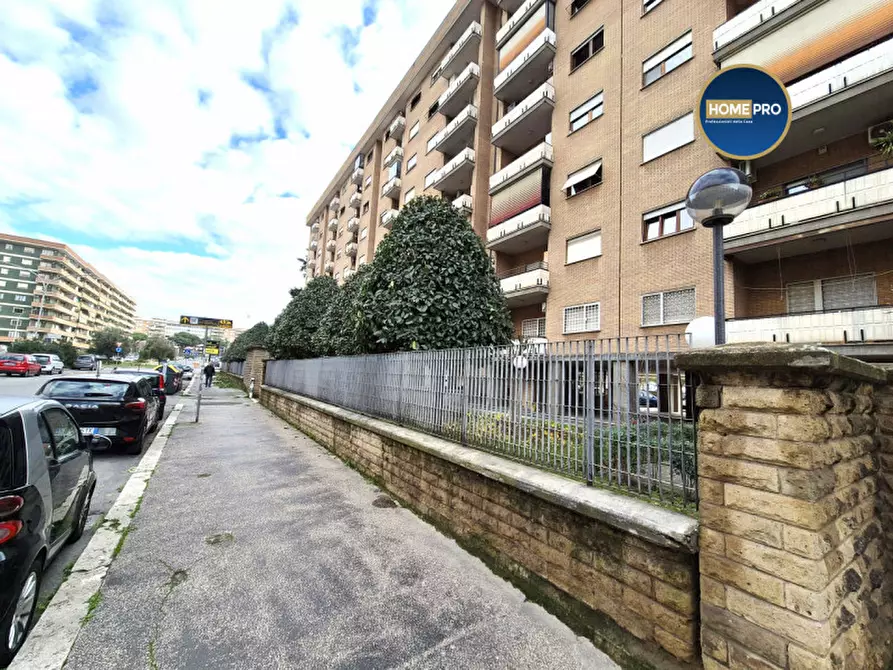 Immagine 40 di Appartamento in vendita  in Viale Bruno Rizzieri a Roma