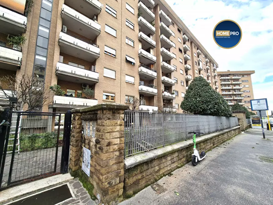 Immagine 41 di Appartamento in vendita  in Viale Bruno Rizzieri a Roma