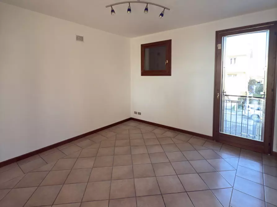 Immagine 13 di Villetta a schiera in vendita  in Via Pigafetta a Quinto Vicentino