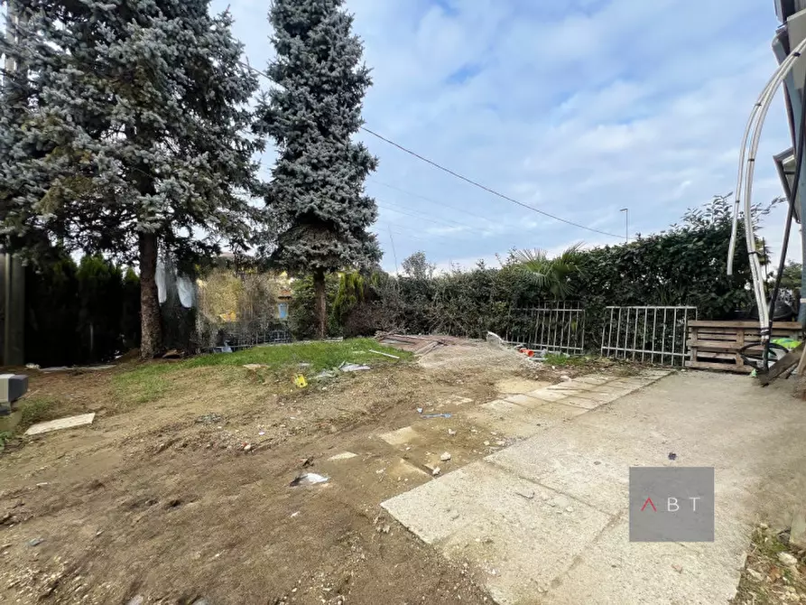 Immagine 1 di Casa trifamiliare in vendita  a Piazzola Sul Brenta