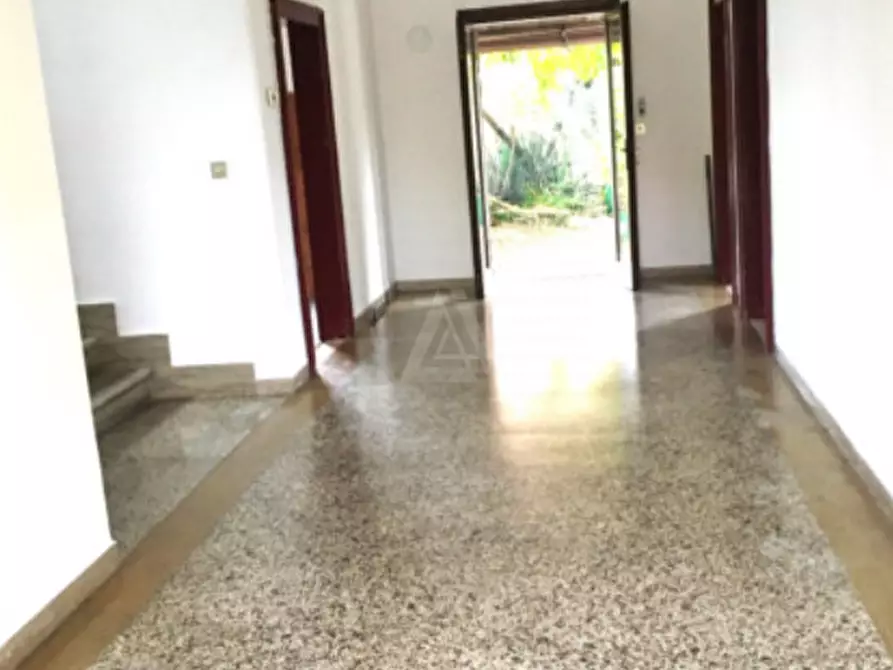 Immagine 3 di Villa in vendita  in Via Giuseppe Giusti a Castelfranco Veneto