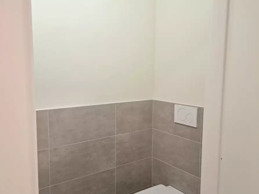 Immagine 14 di Ufficio in affitto  in Via Enrico Fermi a Verona