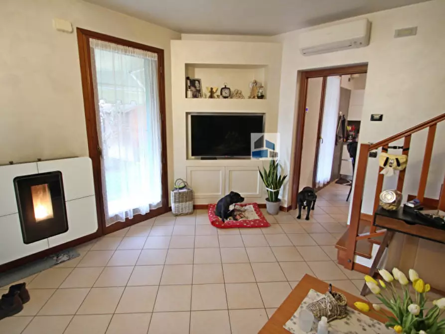 Immagine 2 di Casa quadrifamiliare in vendita  in Via Giolitti a Santa Maria Di Sala
