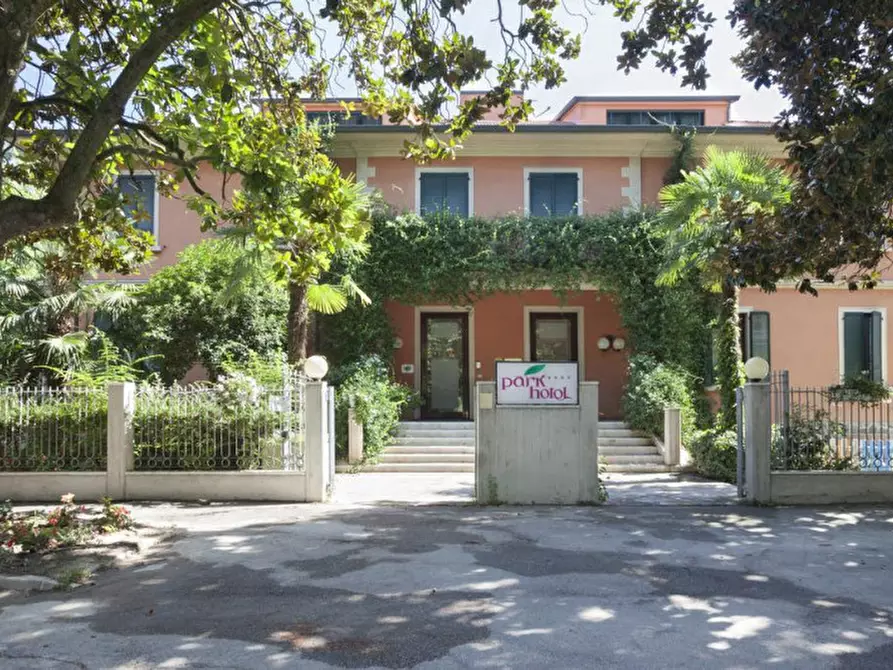 Immagine 1 di Hotel in vendita  a Badia Polesine