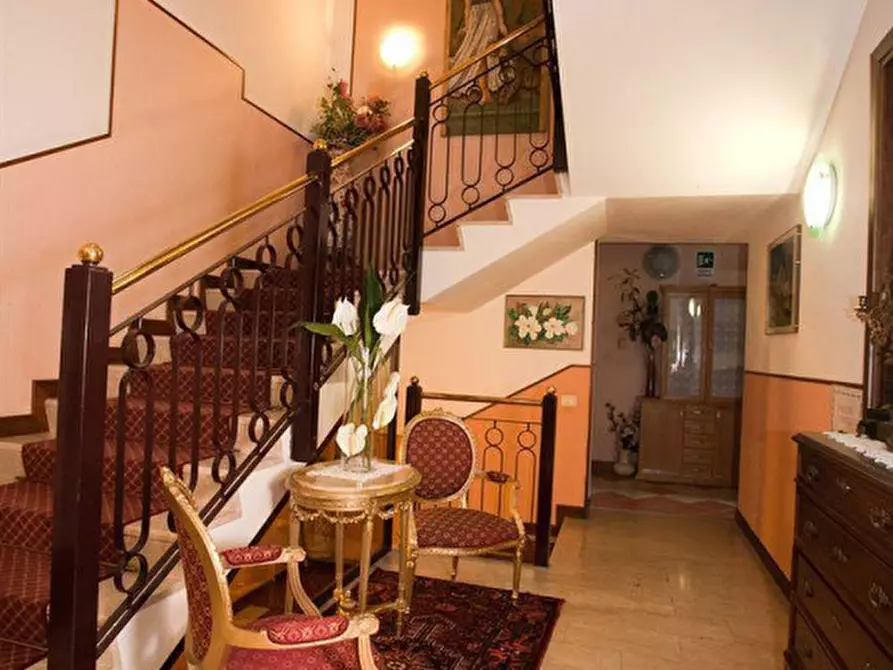Immagine 8 di Hotel in vendita  a Badia Polesine
