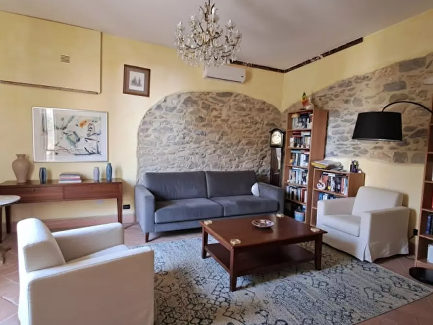 Immagine 5 di Appartamento in vendita  a Castiglione Del Lago