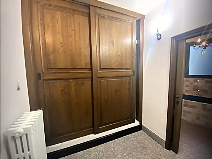 Immagine 9 di Appartamento in vendita  a Castiglione Del Lago