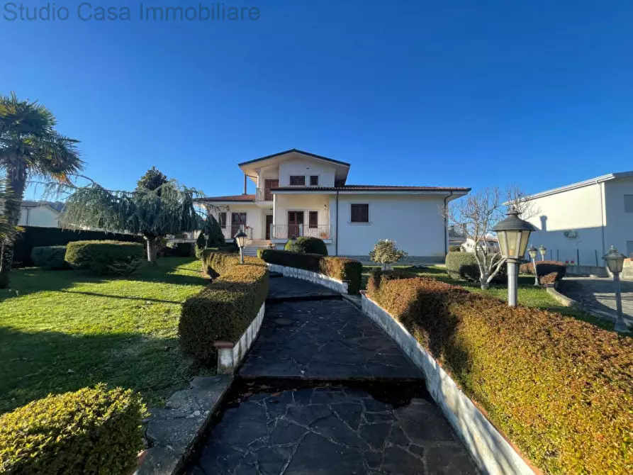 Immagine 1 di Villa in vendita  in Via Arciprete Miraglia a Sarconi