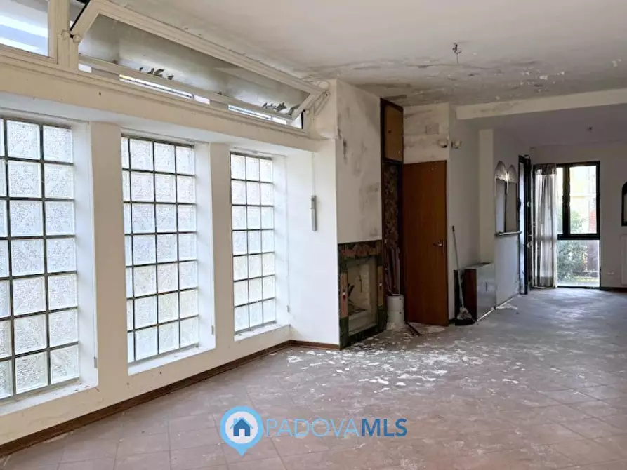 Immagine 4 di Casa indipendente in vendita  in Via Gustavo Modena a Padova