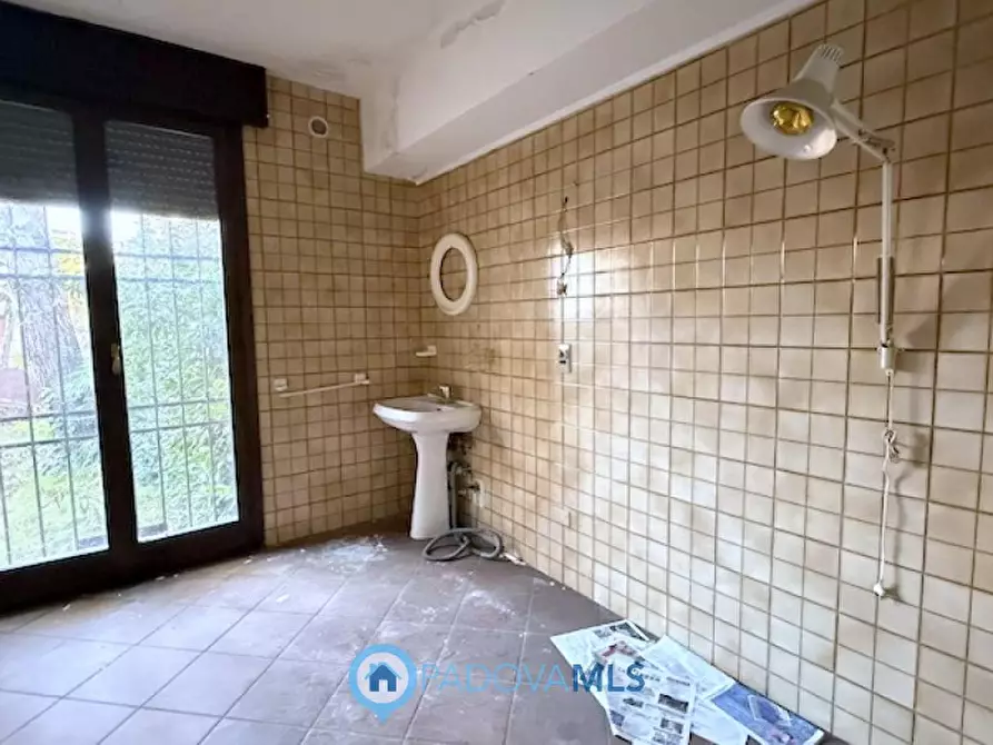 Immagine 7 di Casa indipendente in vendita  in Via Gustavo Modena a Padova