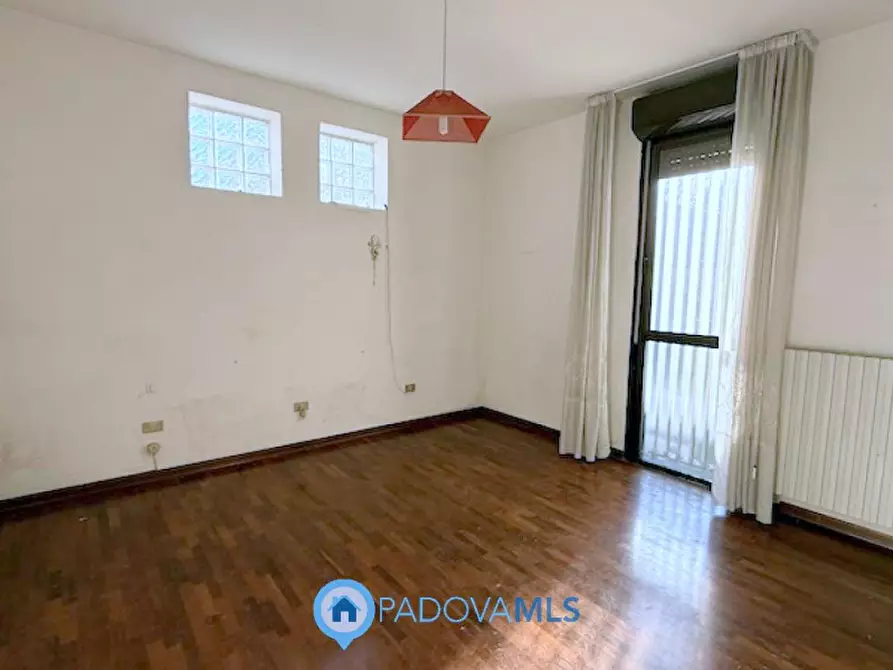 Immagine 11 di Casa indipendente in vendita  in Via Gustavo Modena a Padova