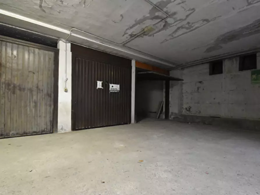 Immagine 4 di Garage in vendita  in via gardesana 65 a Bussolengo