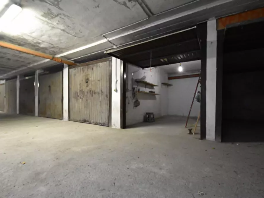 Immagine 8 di Garage in vendita  in via gardesana 65 a Bussolengo