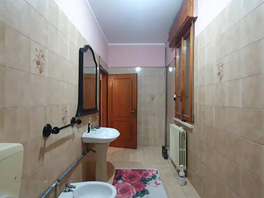 Immagine 10 di Casa indipendente in vendita  in VIA VALLI a Mirandola