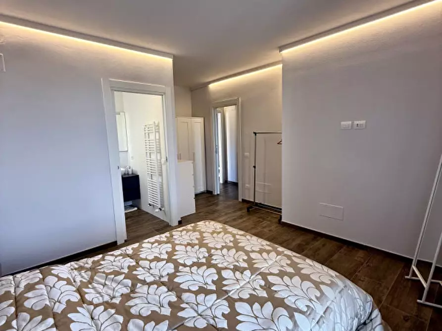 Immagine 4 di Casa bifamiliare in vendita  in Via Castra 62/c a Capraia E Limite