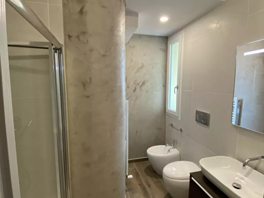 Immagine 8 di Casa bifamiliare in vendita  in Via Castra 62/c a Capraia E Limite