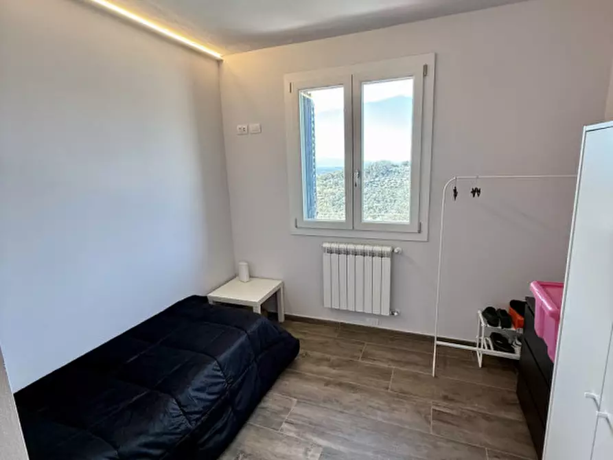 Immagine 9 di Casa bifamiliare in vendita  in Via Castra 62/c a Capraia E Limite