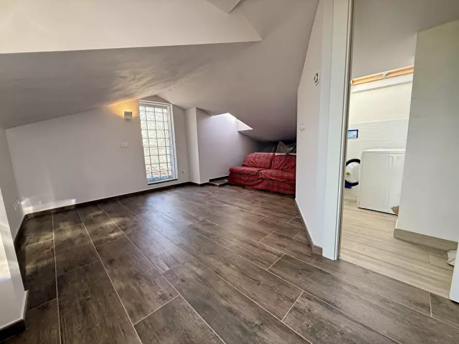 Immagine 12 di Casa bifamiliare in vendita  in Via Castra 62/c a Capraia E Limite