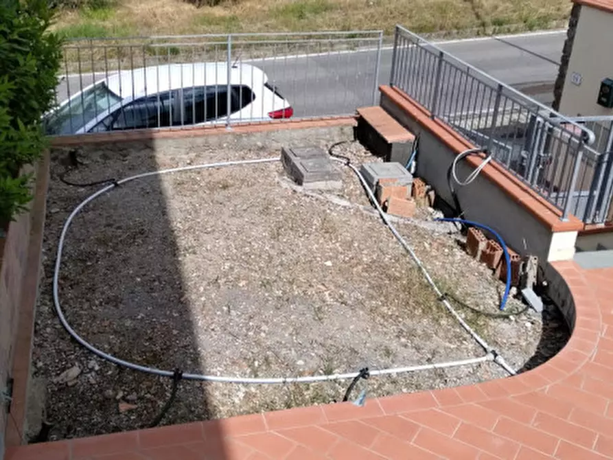 Immagine 17 di Casa bifamiliare in vendita  in Via Castra 62/c a Capraia E Limite