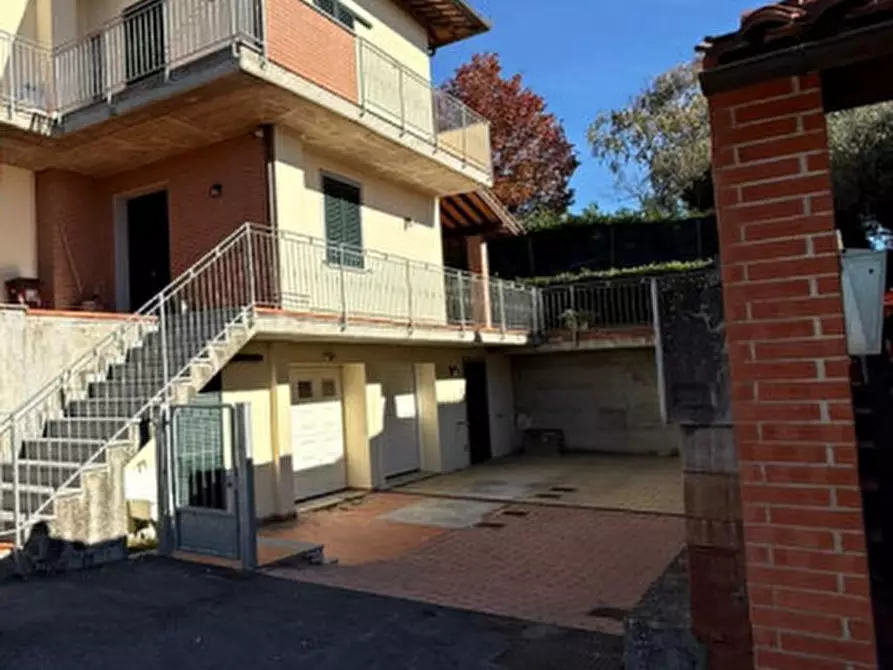 Immagine 26 di Casa bifamiliare in vendita  in Via Castra 62/c a Capraia E Limite