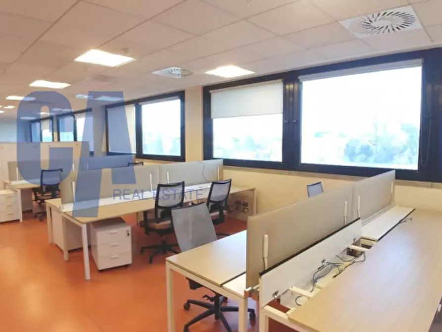 Immagine 5 di Ufficio in affitto  in VIALE CERTOSA a Milano