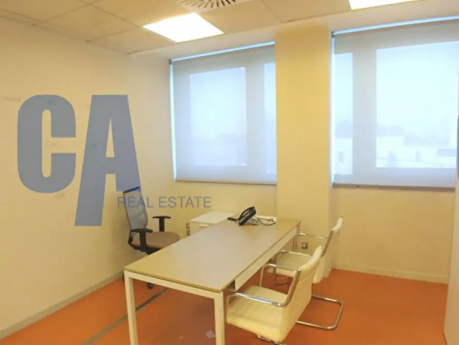 Immagine 13 di Ufficio in affitto  in VIALE CERTOSA a Milano