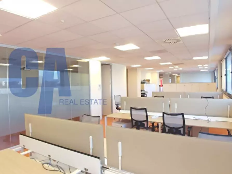 Immagine 3 di Ufficio in affitto  in VIALE CERTOSA a Milano