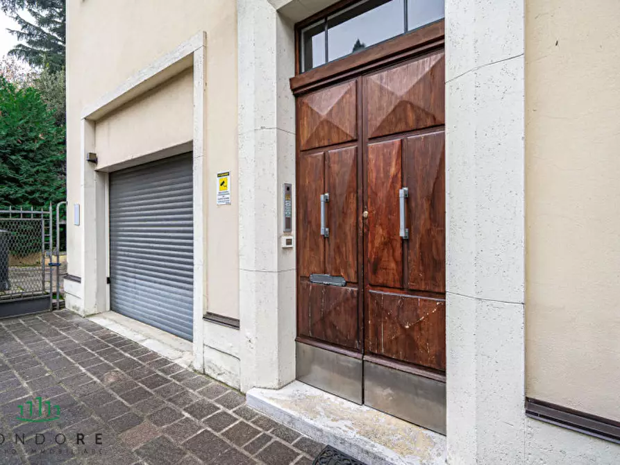 Immagine 3 di Appartamento in vendita  in Via Vallescura a Bologna