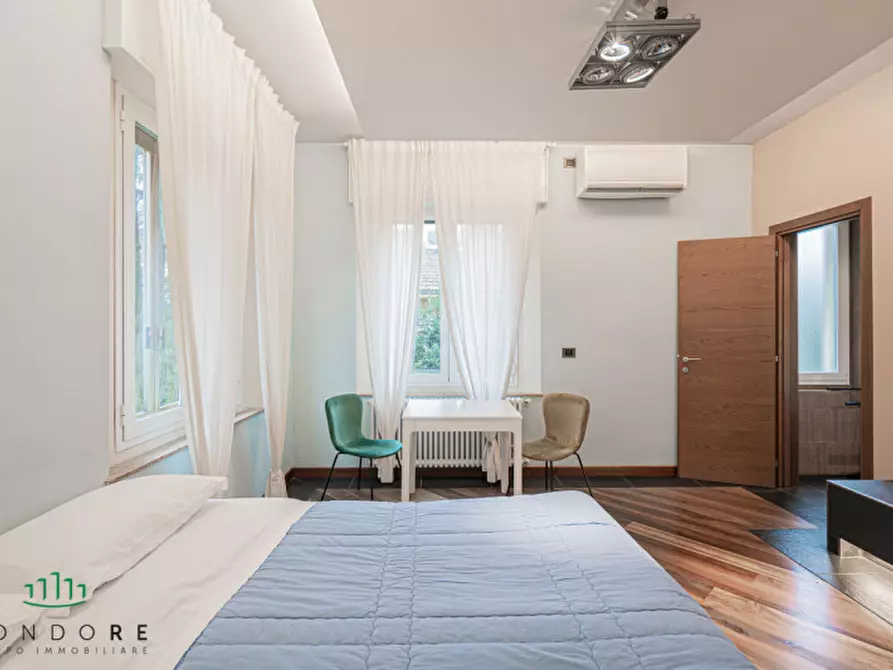 Immagine 10 di Appartamento in vendita  in Via Vallescura a Bologna