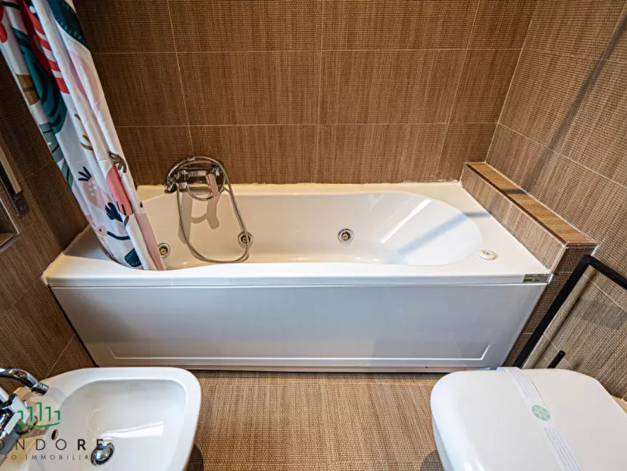 Immagine 16 di Appartamento in vendita  in Via Vallescura a Bologna