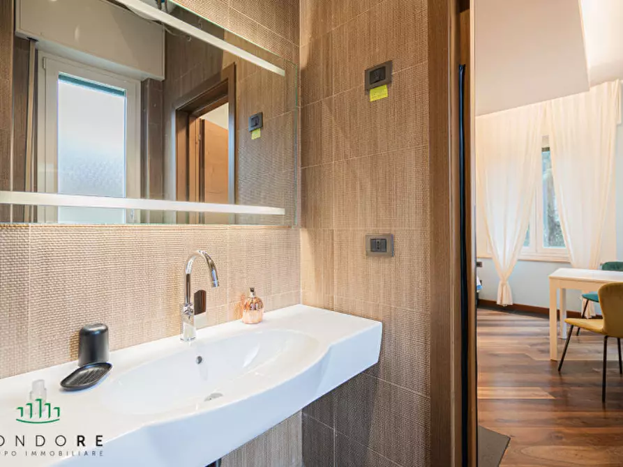 Immagine 17 di Appartamento in vendita  in Via Vallescura a Bologna