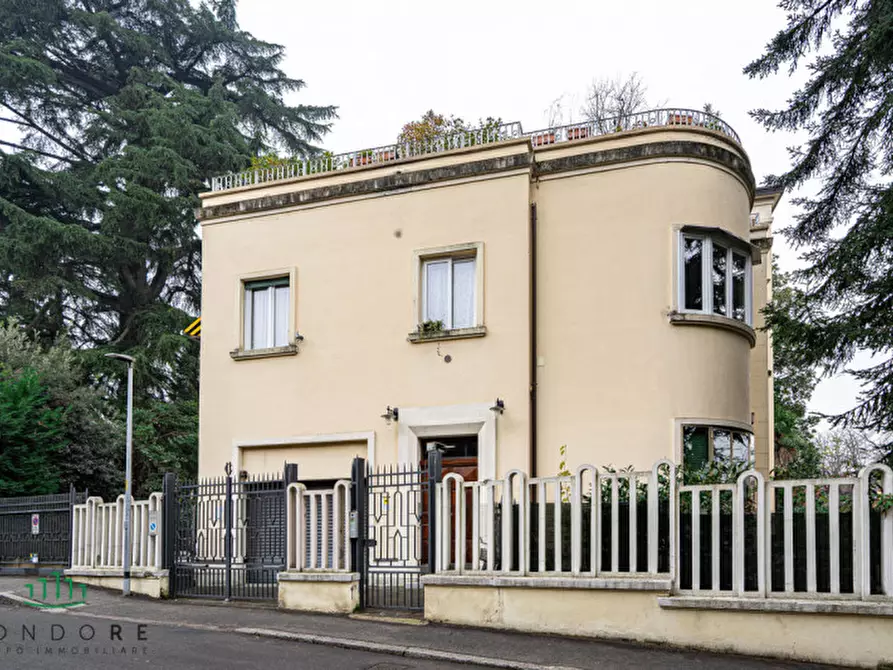 Immagine 24 di Appartamento in vendita  in Via Vallescura a Bologna