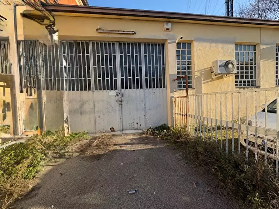 Immagine 1 di Magazzino in vendita  in Via Pilade Bronzetti a Padova