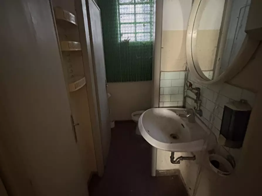 Immagine 9 di Magazzino in vendita  in Via Pilade Bronzetti a Padova