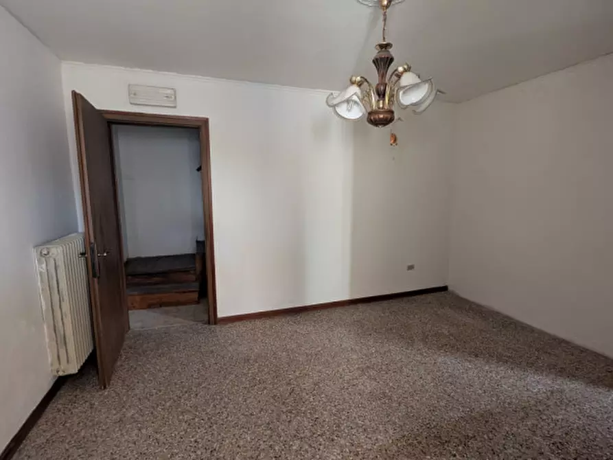 Immagine 8 di Villetta a schiera in vendita  a Vittorio Veneto