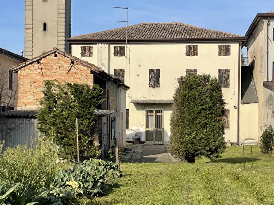 Immagine 8 di Palazzo in vendita  in Brugine - Campagnola a Brugine