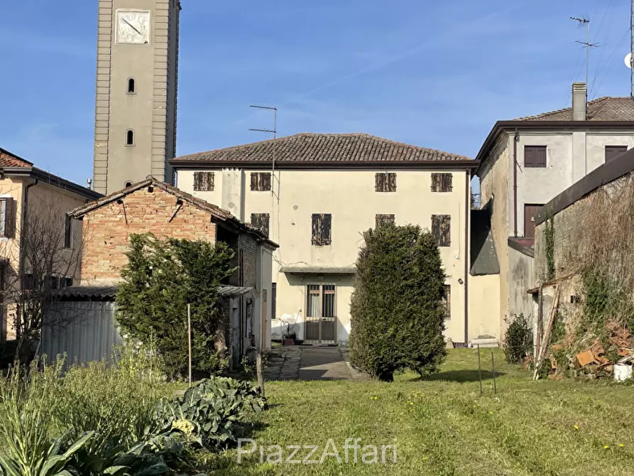 Immagine 9 di Palazzo in vendita  in Brugine - Campagnola a Brugine