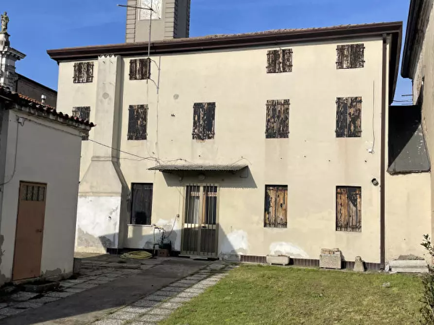 Immagine 11 di Palazzo in vendita  in Brugine - Campagnola a Brugine