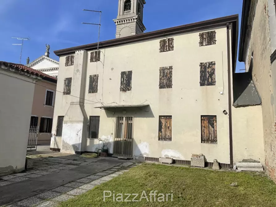 Immagine 13 di Palazzo in vendita  in Brugine - Campagnola a Brugine