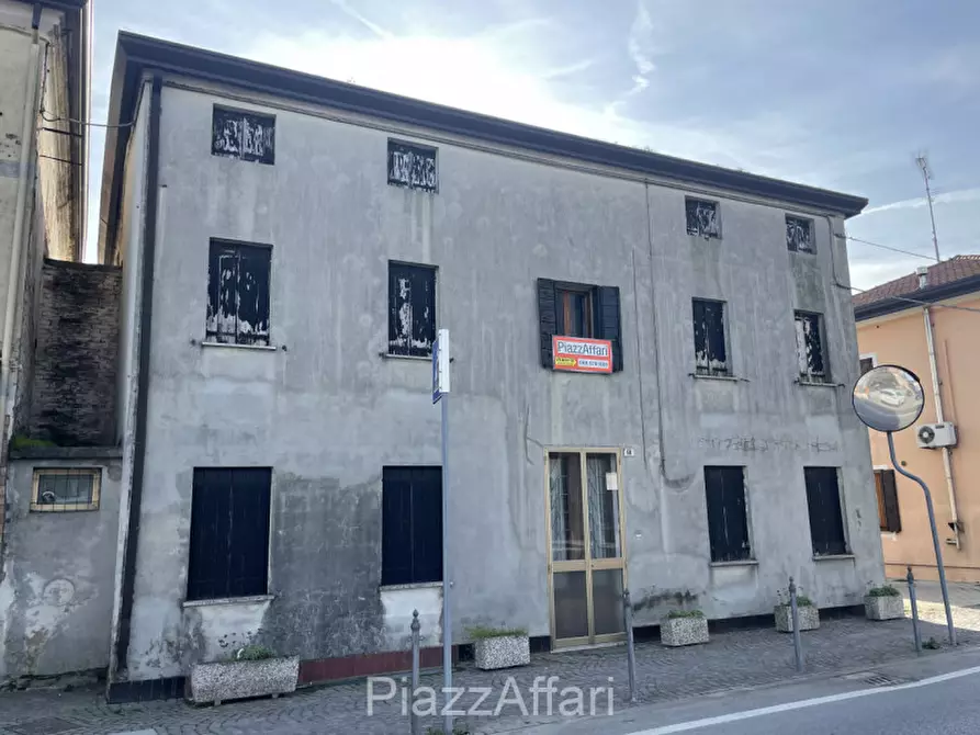Immagine 20 di Palazzo in vendita  in Brugine - Campagnola a Brugine