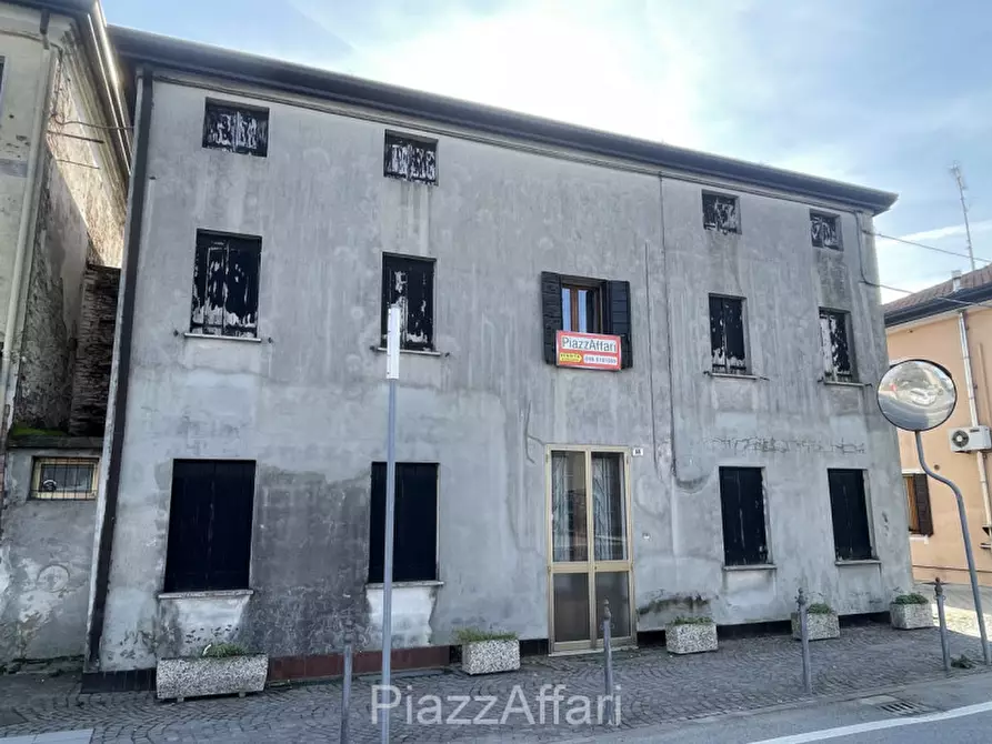 Immagine 21 di Palazzo in vendita  in Brugine - Campagnola a Brugine