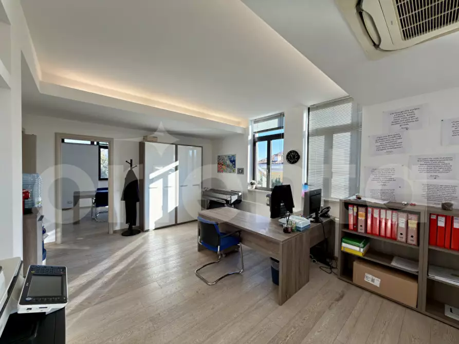 Immagine 1 di Ufficio in affitto  in via gabriele rosa 13 a Montichiari