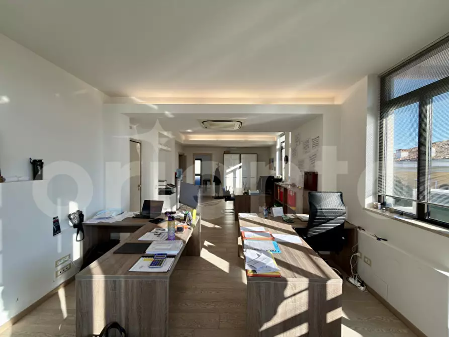 Immagine 5 di Ufficio in affitto  in via gabriele rosa 13 a Montichiari