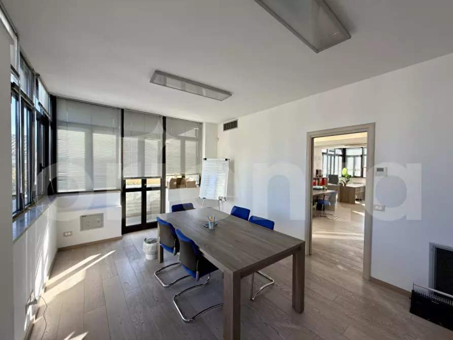 Immagine 8 di Ufficio in affitto  in via gabriele rosa 13 a Montichiari