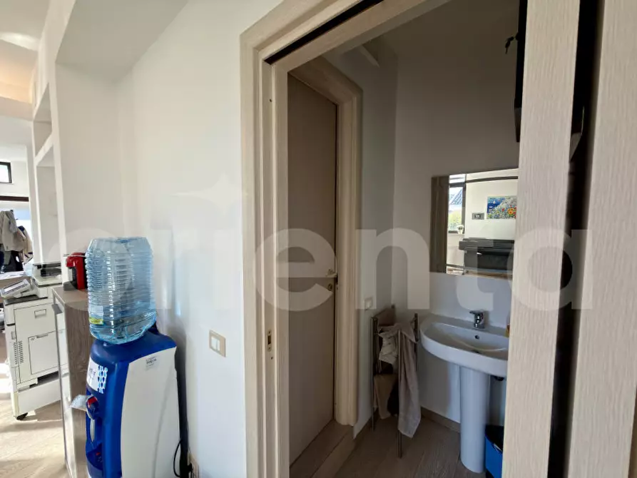 Immagine 10 di Ufficio in affitto  in via gabriele rosa 13 a Montichiari