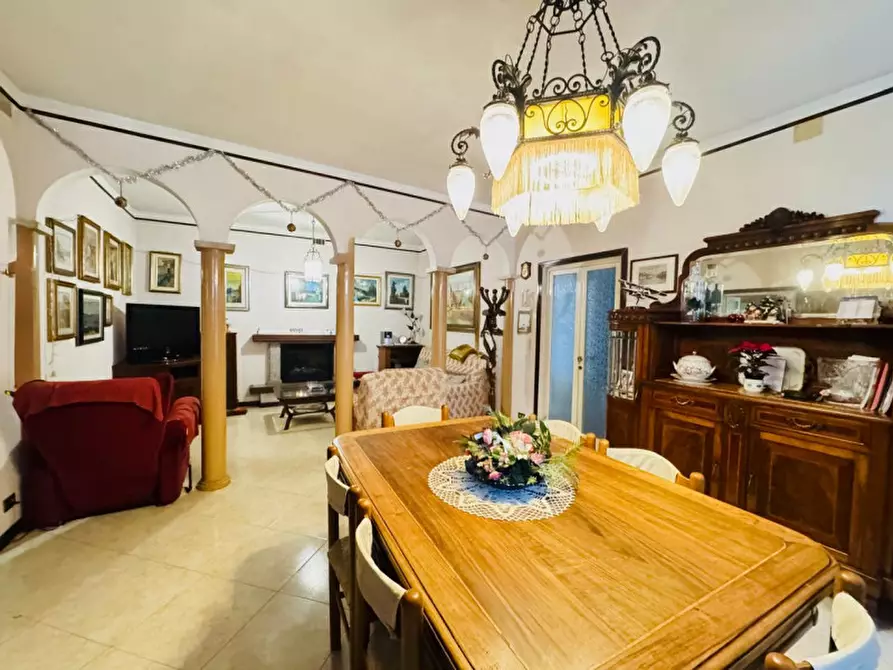 Immagine 3 di Palazzo in vendita  in via.Marconi a Calvisano