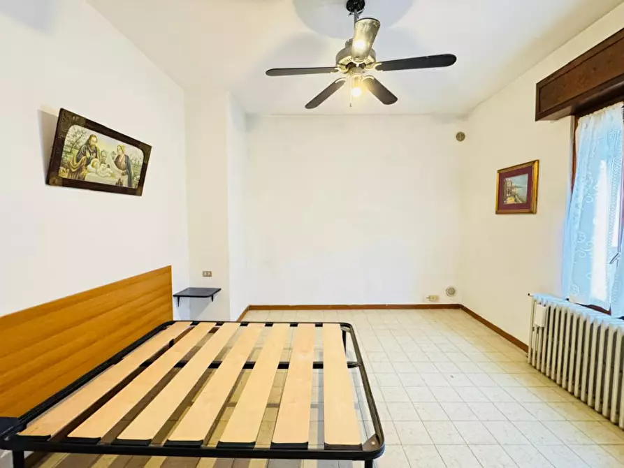 Immagine 15 di Palazzo in vendita  in via.Marconi a Calvisano