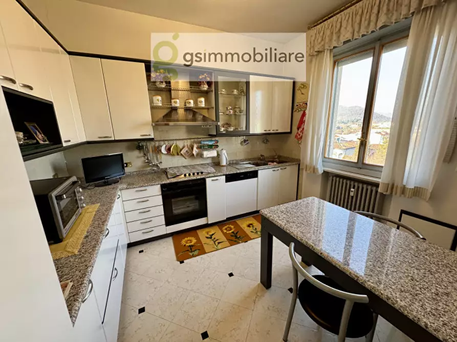 Immagine 9 di Appartamento in vendita  in Via Colonnello Alessandro Bettoni, 13 a Brescia